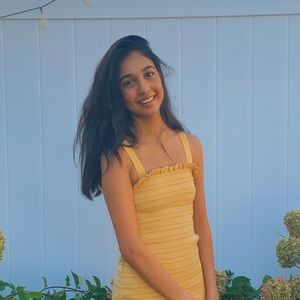 Meet your Posher, Lara